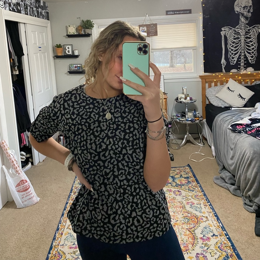 Black and grey Banana Republic Blouse